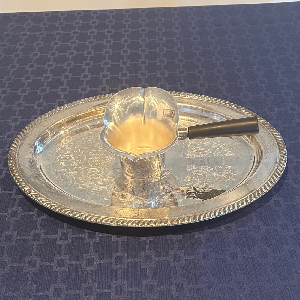 FB Rogers Silver Tray and Gravy Boat Set tray 18 x 11.5 in gravy boat 6x4 in - Picture 10 of 10